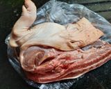 Foto del paso 1 de la receta: Lechón laqueado con mermelada de arándanos