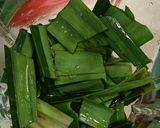 Foto langkah ke 3 dari resep Kue Putu Pandan dengan Cetakan.