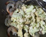 Foto langkah ke 2 dari resep Kembang Kol Udang.