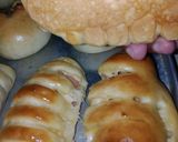 Foto langkah ke 8 dari resep Roti Abon Mayo.