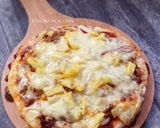 Gambar langkah 6 resipi Pineapple Tuna Pizza.
