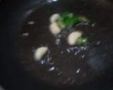 A picture of step 1 of Garlic tomato chutney.