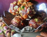 A picture of step 7 of Dates and Dry Fruits Laddu.