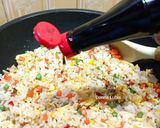 Foto langkah ke 4 dari resep Nasi Goreng Sayur.