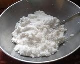 2 लेयर नारियल की बर्फी रेसिपी चरण 2 फोटो