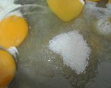 Foto langkah ke 3 dari resep Cup cake keju (kukus).