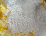 Foto del passaggio 2 della ricetta Crostata con confettura di more e sambuco