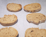 Foto del paso 1 de la receta: Tostadas gratinadas