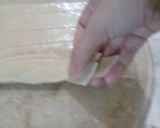 A picture of step 3 of Teh waly Parathy.
