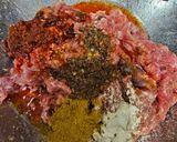Foto del paso 1 de la receta: Albóndigas con sepia en su tinta