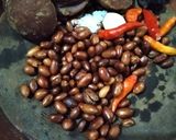 Foto langkah ke 2 dari resep Sambal Rujak Kacang.