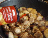 Foto del paso 3 de la receta: Wok de pollo con judías amarillas y pimiento rojo al garam masala