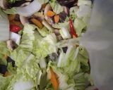 Foto langkah ke 4 dari resep Tumis Sawi Putih Wortel.
