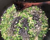 Foto del paso 2 de la receta: Spaghetti con Choritos al aceite oliva y ajo 🧄