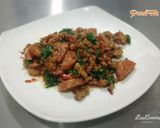 รูปขั้นตอนการทำที่ 5 ของ ผัดกะเพราแหนม-หมูสับ
