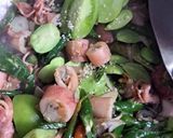 Foto langkah ke 4 dari resep Cumi pete cabe hijau.