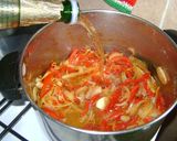 Foto del paso 5 de la receta: Chorizos a la sidra entomatados