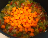 Foto del paso 2 de la receta: Guiso de lomo adobado y patatas