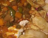 A picture of step 5 of Fried chips with kidney sauce and egg.