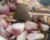 A picture of step 1 of Rajma rice with papad and onion salad.