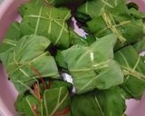 Foto langkah ke 3 dari resep Buntil Daun Talas.