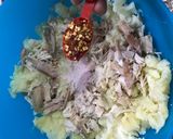A picture of step 3 of Potatoes Chicken Cheese Cutluts 😋.