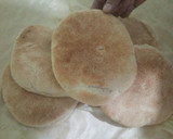 صورة لخطوة 1 من وصفة كسرة السميد🥖 🍞🥐 باللبن 🥛 خفيفه ريشه 😋