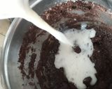 A picture of step 3 of Oreo banana smoothie.