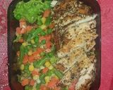 Foto langkah ke 4 dari resep Grilled chicken and mixed vegetables.