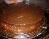 Foto del paso 12 de la receta: Torta de chocolate rellena con crema y mermelada de frambuesa