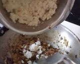 A picture of step 4 of Bharwi mirch.