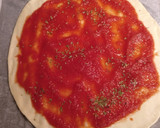 Foto del paso 1 de la receta: Pizza casera: Jamón, cebolla y tomate