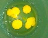 Foto langkah ke 3 dari resep Telur Dadar Padang.