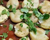 Foto del paso 2 de la receta: Merluza a la menta con papines y cebollines
