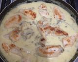 Foto del paso 5 de la receta: Pollo con champiñones a la bechamel
