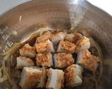 A picture of step 2 of Katsudon or could be oyako don - Japanese staple dish.