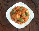 A picture of step 8 of Grated carrots with chicken and shimla mirch 🥕🥕🫑🫑🍗🍗.