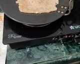 A picture of step 3 of Onion paratha.