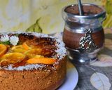Foto del paso 4 de la receta: Torta invertida de naranja con harina integral y miel🍊