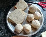 A picture of step 4 of Masala Bread Balls.