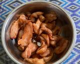Foto langkah ke 2 dari resep Chicken Stroganof with Coconut Milk /santan.