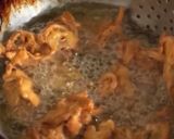A picture of step 6 of Onion pakoda.