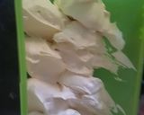 A picture of step 2 of Honey sweetened double Cream and cream cheese.