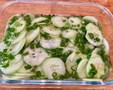 Une image de l'étape 1 de Salade de concombre à la hongroise.