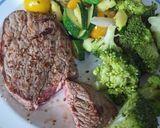 A picture of step 3 of Beef steak with roasted vegetable.