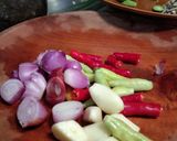 Foto langkah ke 3 dari resep Ayam Geprek sederhana teri petai.
