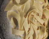 Foto del passaggio 2 della ricetta 125👩🏻‍🍳Tagliatelle fresche all'uovo con ricotta, bresaola e noci