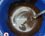 A picture of step 4 of Peanut butter chocolate bars.