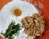 Foto langkah ke 2 dari resep Rempeyek Udang Rebon (Takaran Sendok).