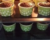Gambar langkah 6 resipi Moist Chocolate Cupcake.